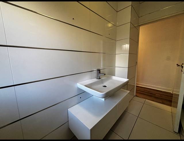 4 BEDROOM APARTMENT FOR SALE IN MORNINGSIDE